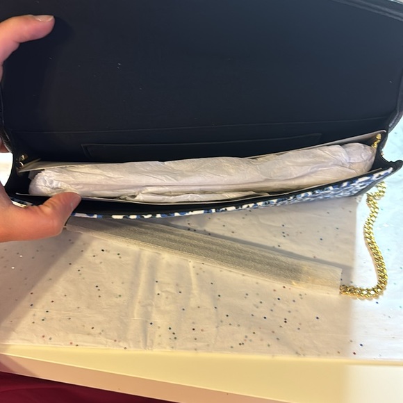 NWT Lilly Pulitzer Benton Clutch Resort White in Twisted Up - Picture 6 of 8